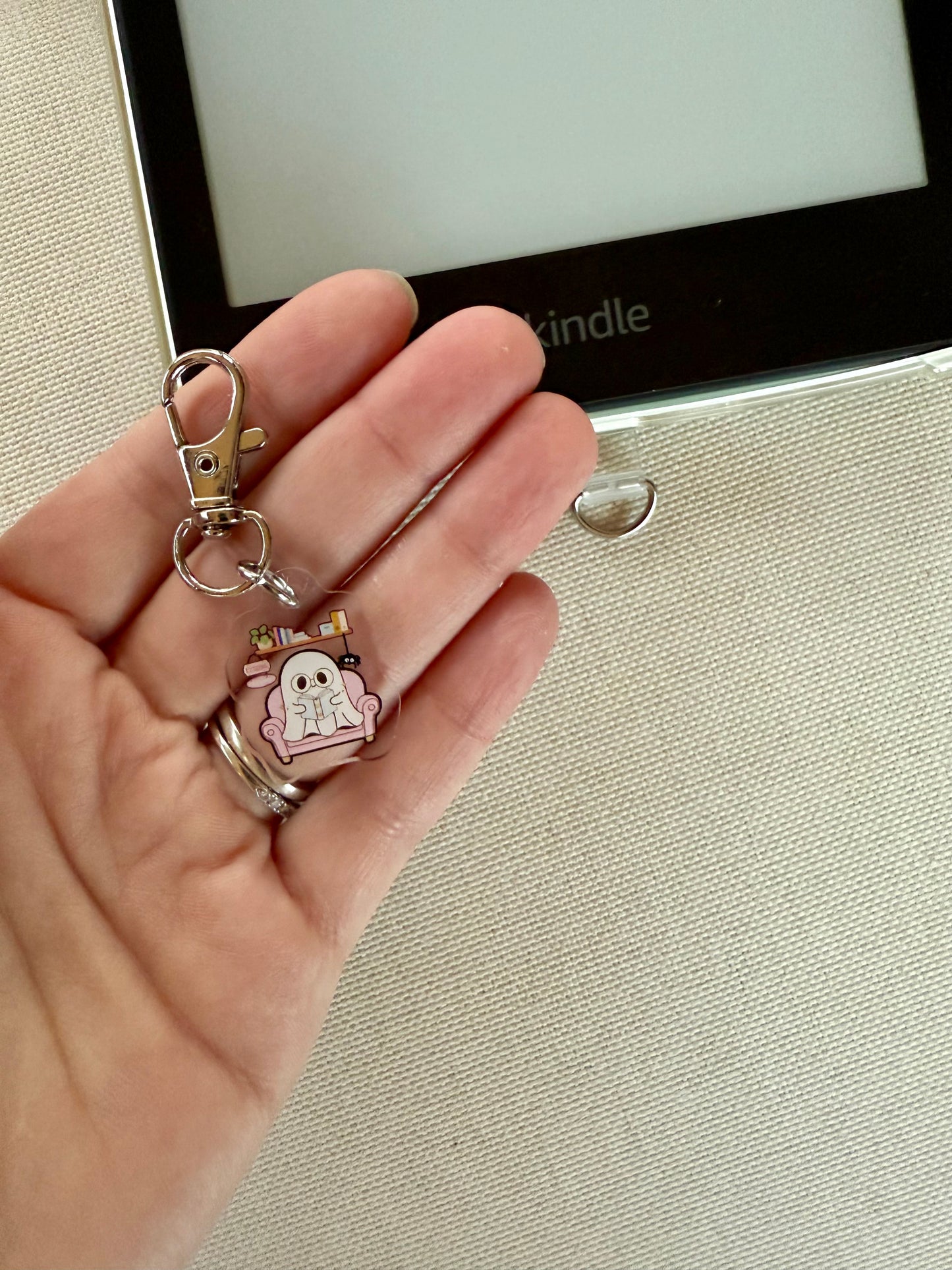 Reading Ghost Tethered Charm
