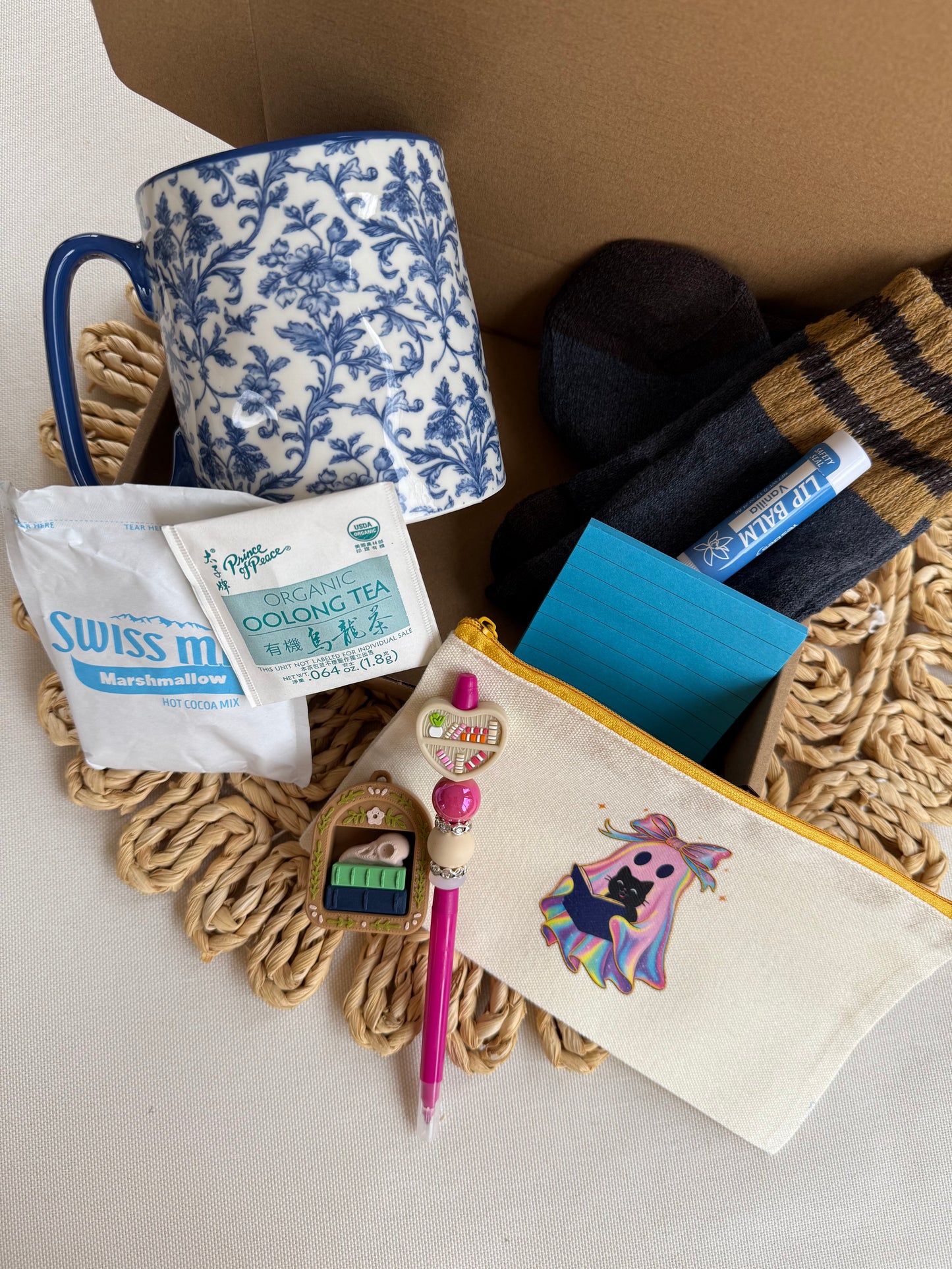 Blind date FOR the cozy reader mystery box