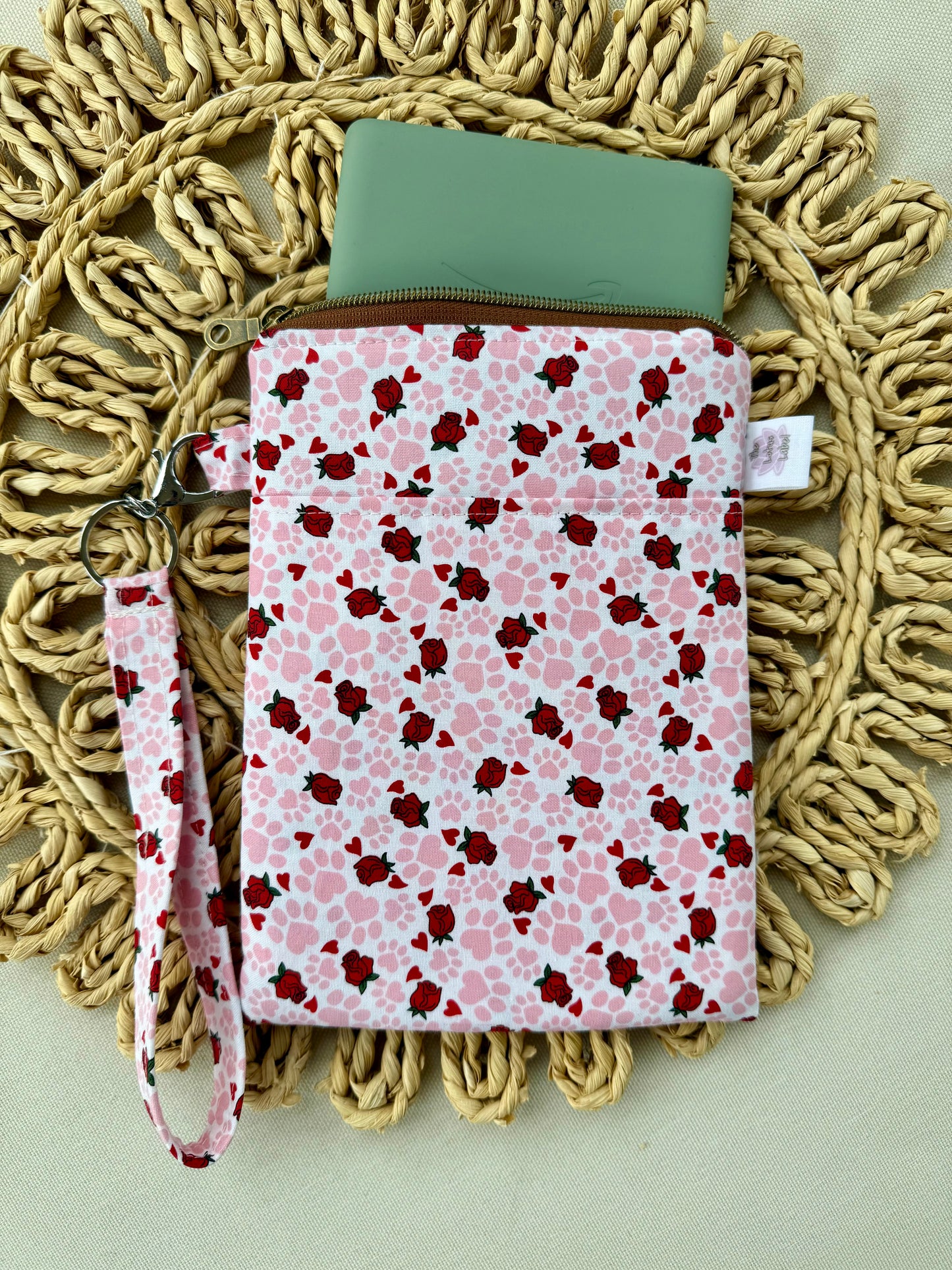 Paws & Roses Ereader Sleeve