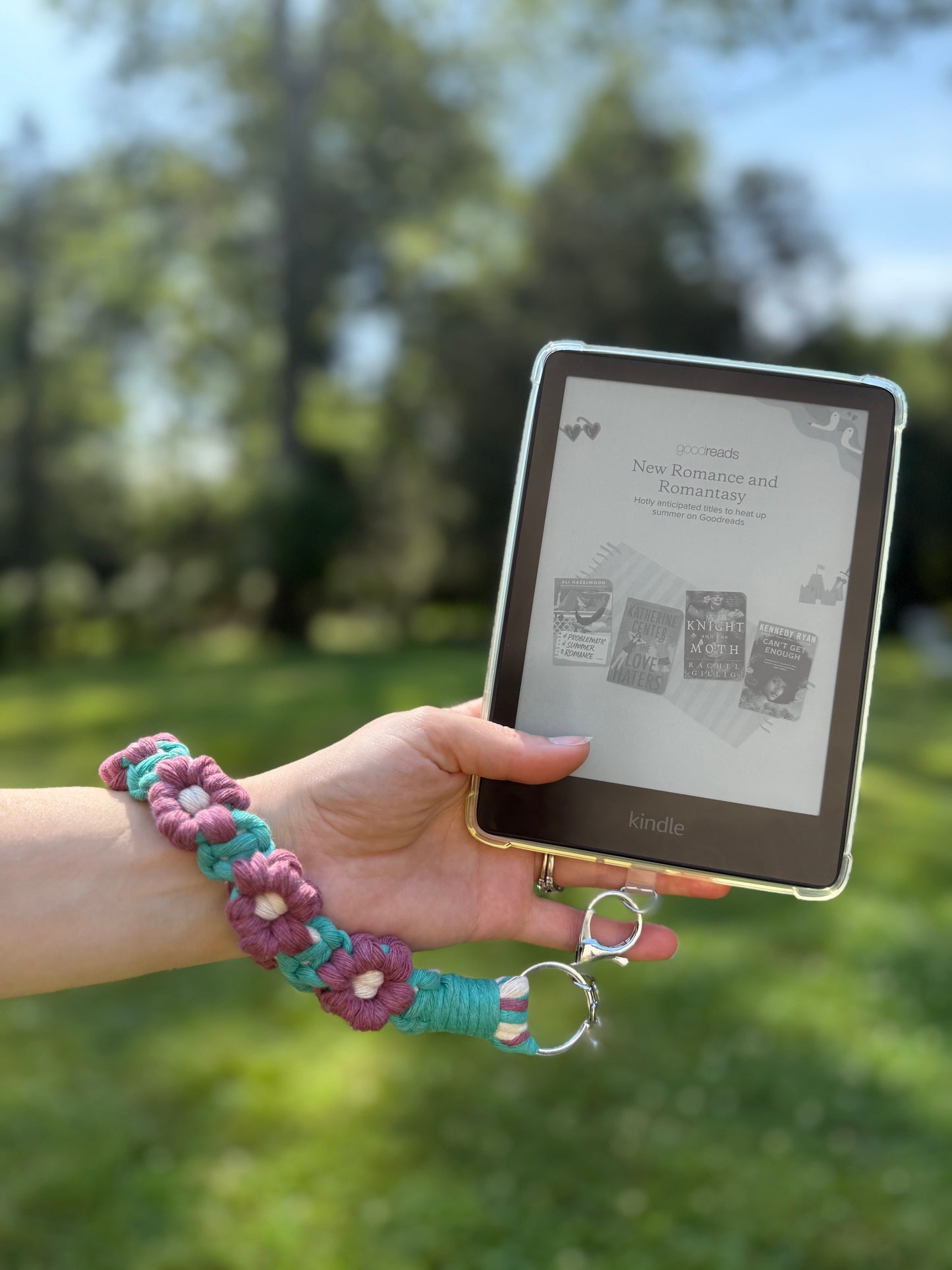 Berry/teal Macrame Daisy Wristlet