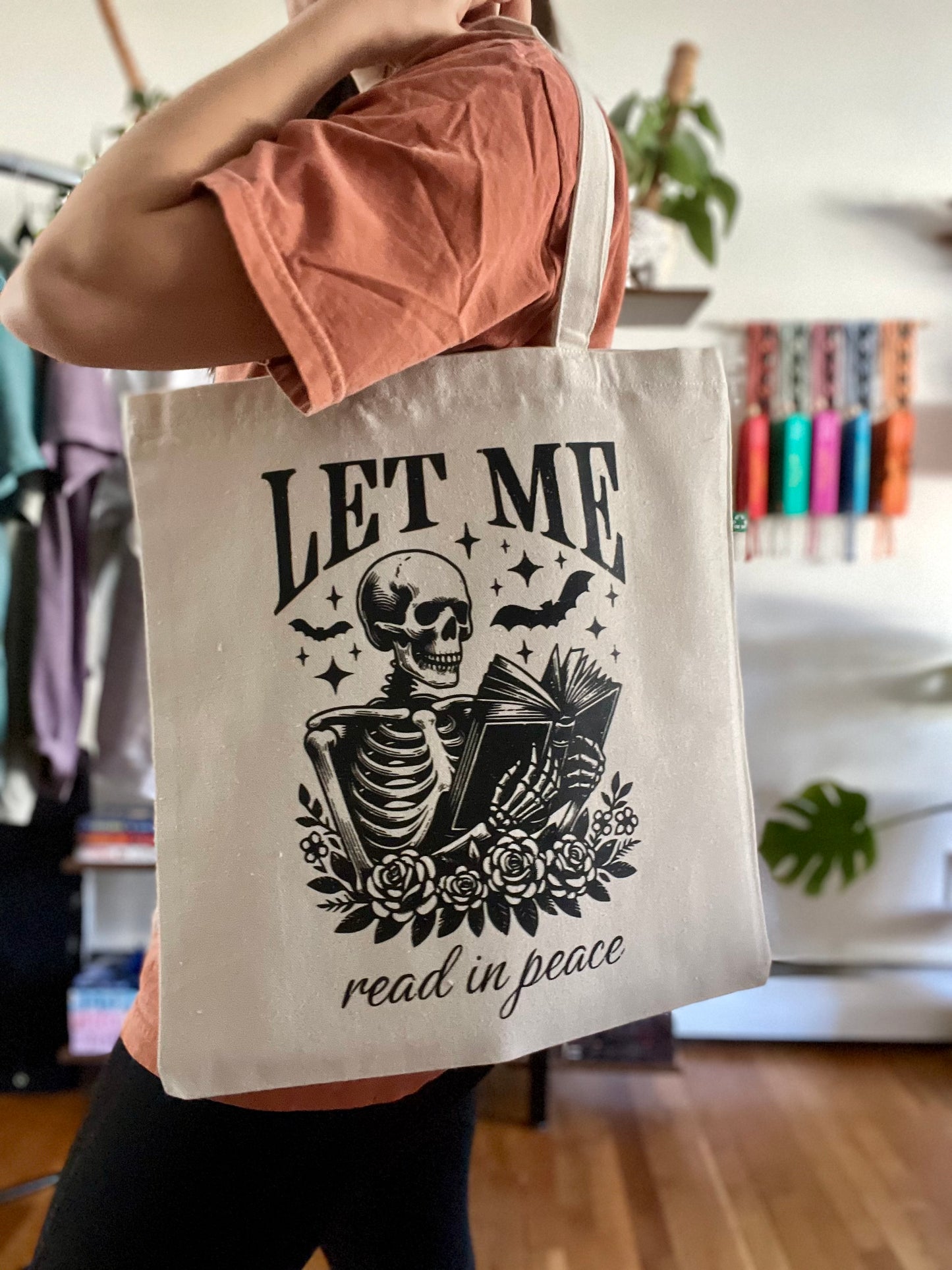 Let me read in peace Tote Bag