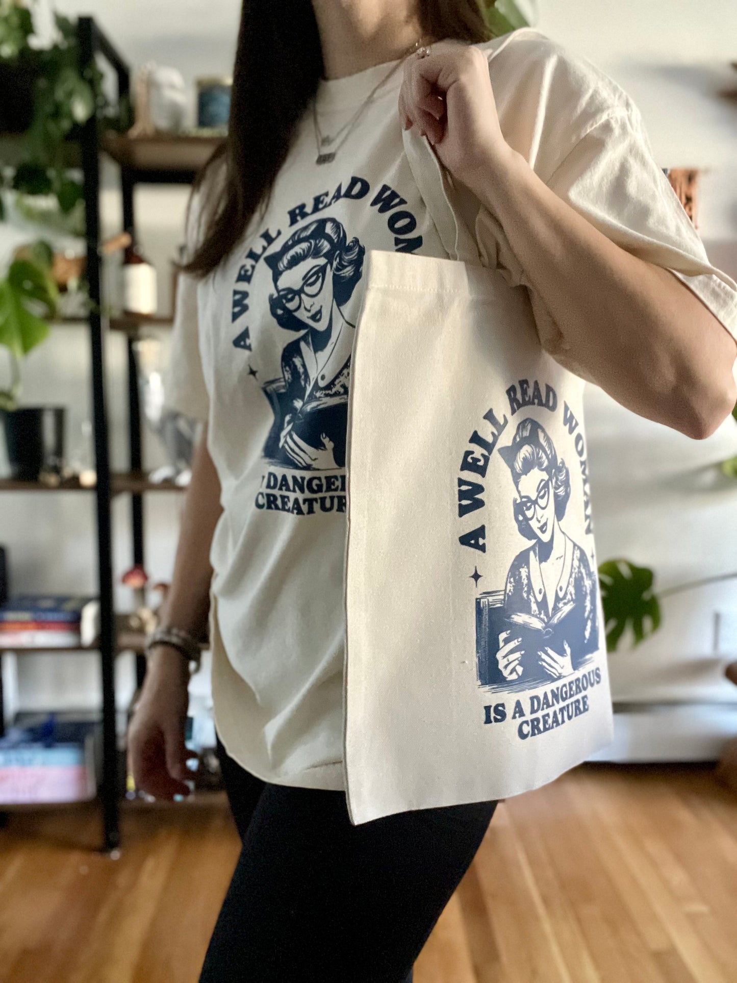 A well read woman Tote Bag