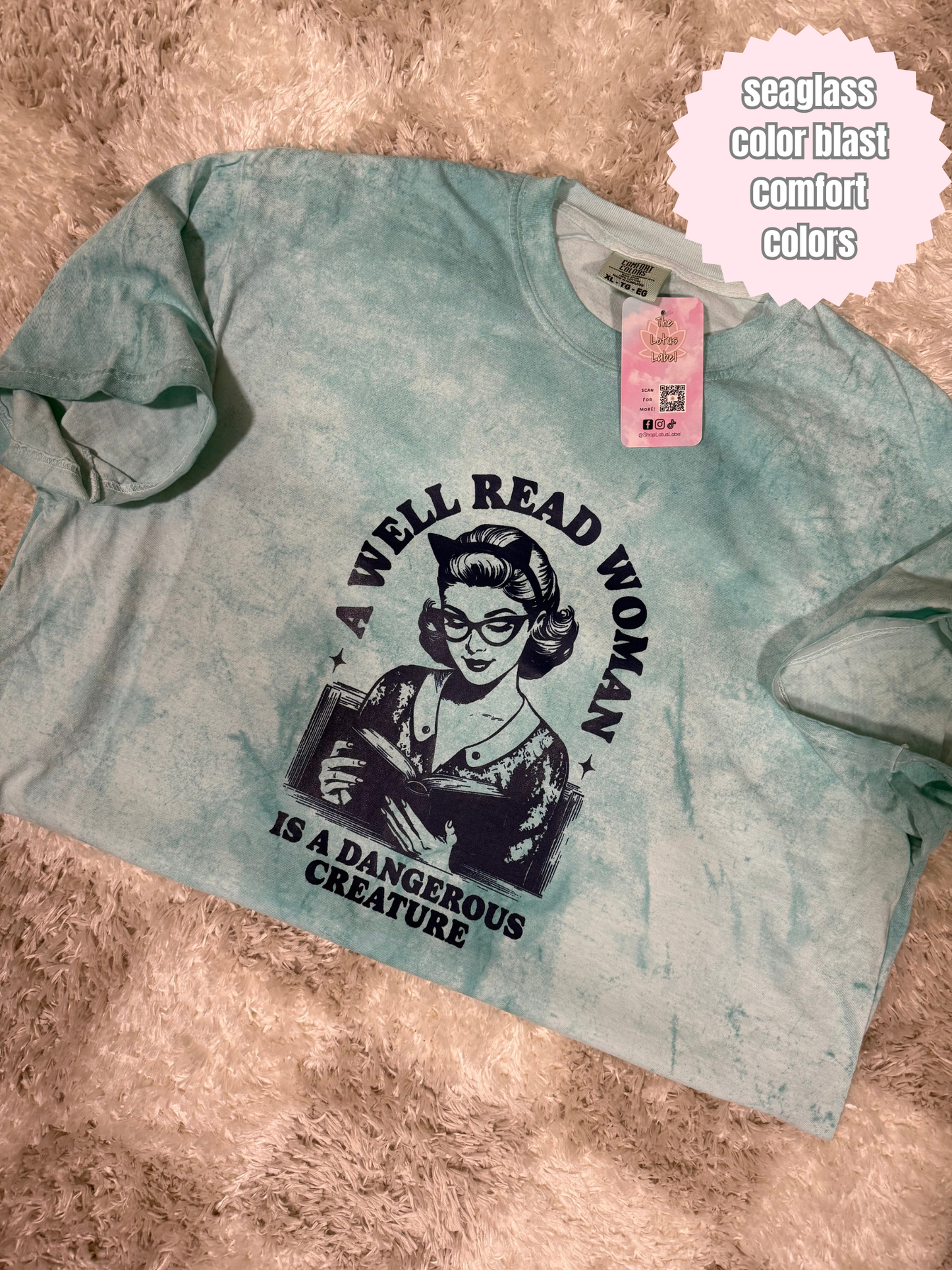A well read woman Shirt (navy ink)