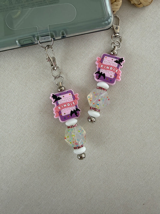 Reader without their kindle Tethered Charm