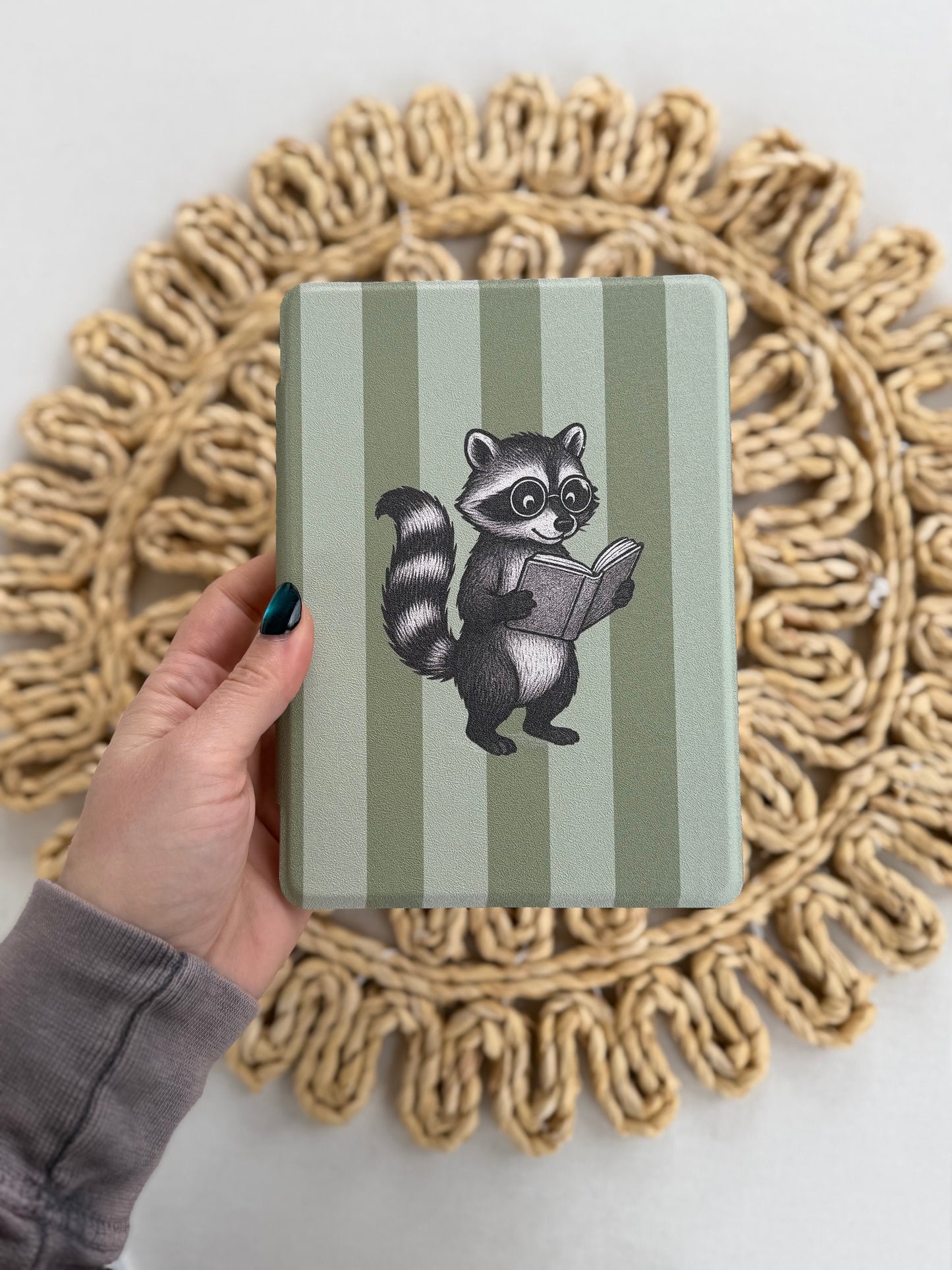 Reading Raccoon Kindle Case