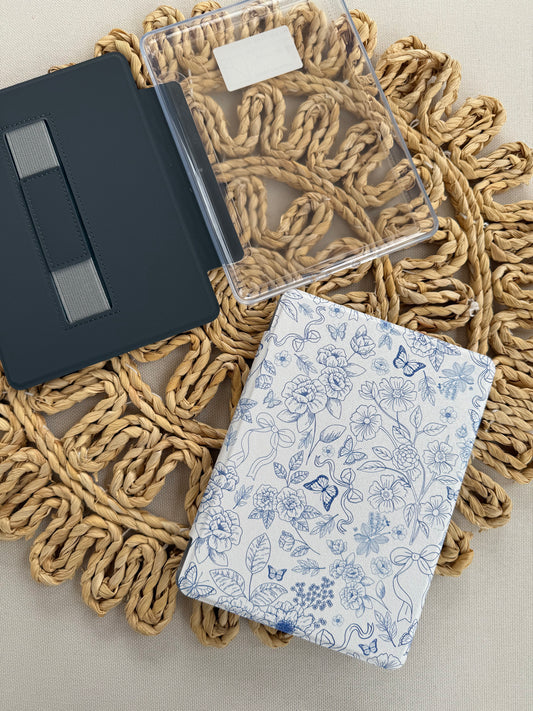 Porcelain Bows Kindle Case