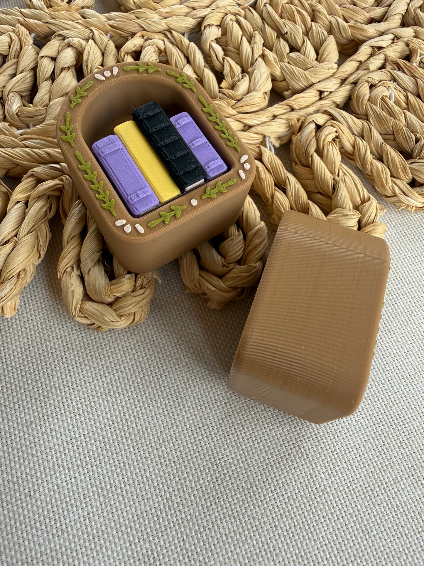 Fantasy Book Nook Fidget Clickie