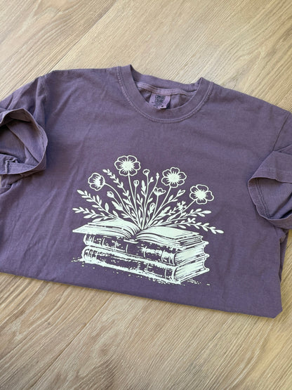 Flowers Book Stack Shirt (Beige ink)