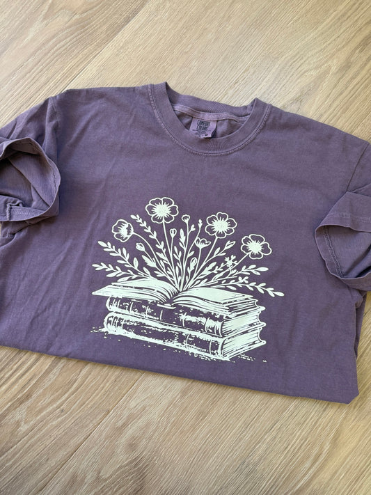 Flowers Book Stack Shirt (Beige ink)