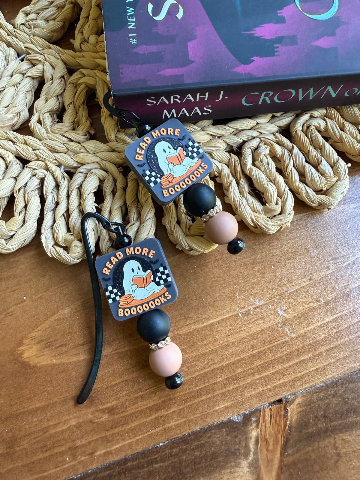 Read more booooooooks beaded bookmark
