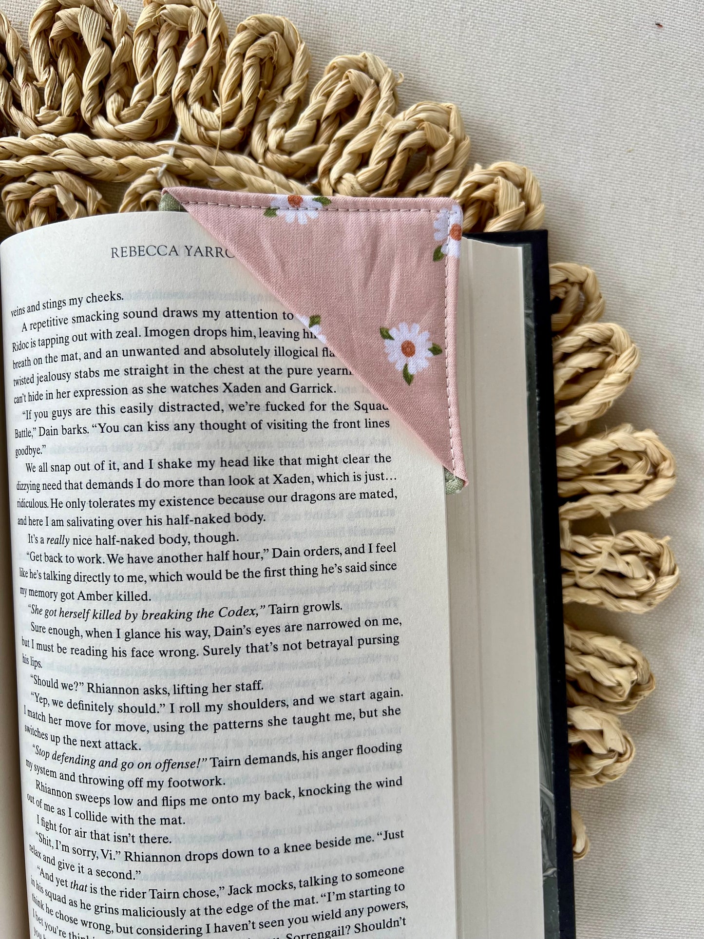 Pink Daisy Corner Bookmark