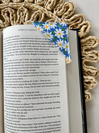 Blue Daisy Corner Bookmark