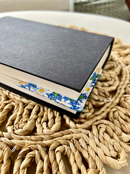 Blue Daisy Corner Bookmark