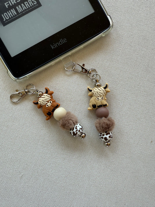 Highland Cow Tethered Charm