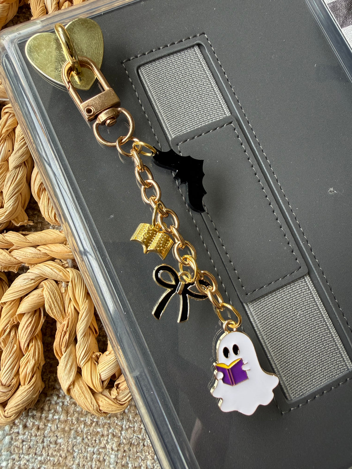Reading Ghost Chain Charm