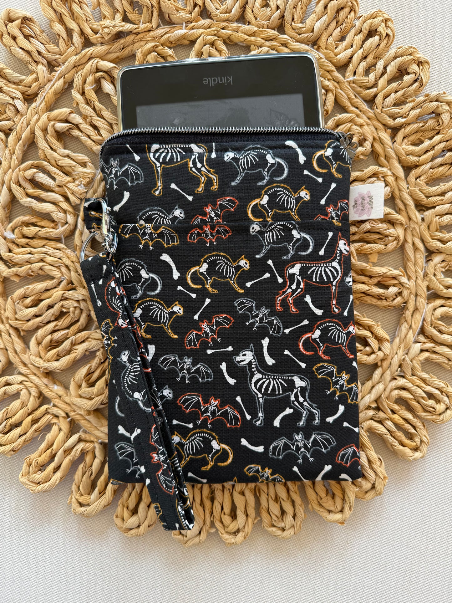 Glow in the dark animal skellies Kindle Sleeve