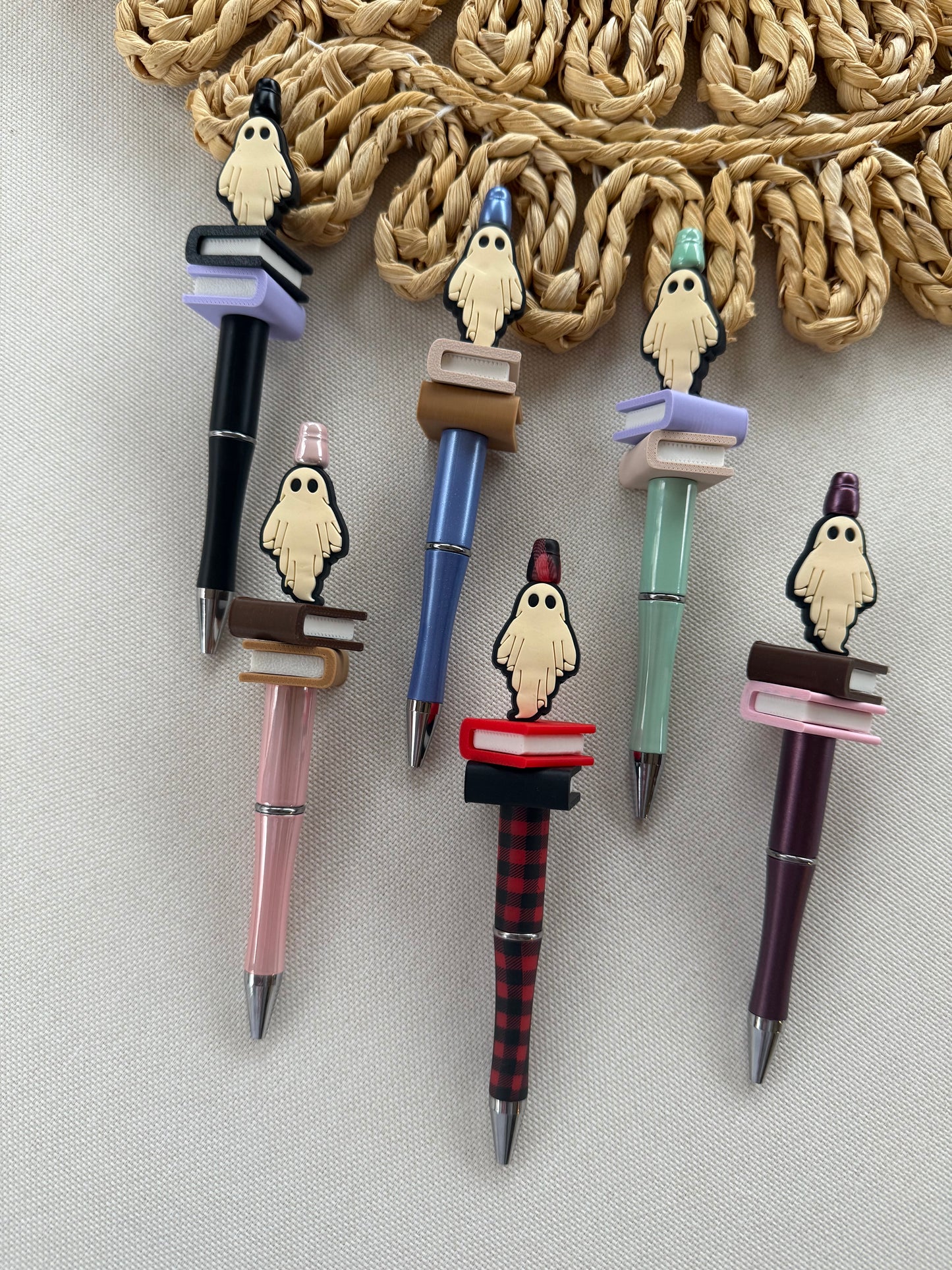 Customizable Ghostie Pen