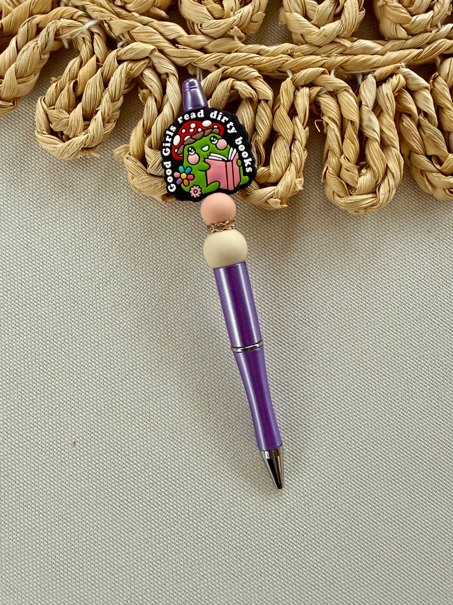 Good Girls Read Dirty Books Pen